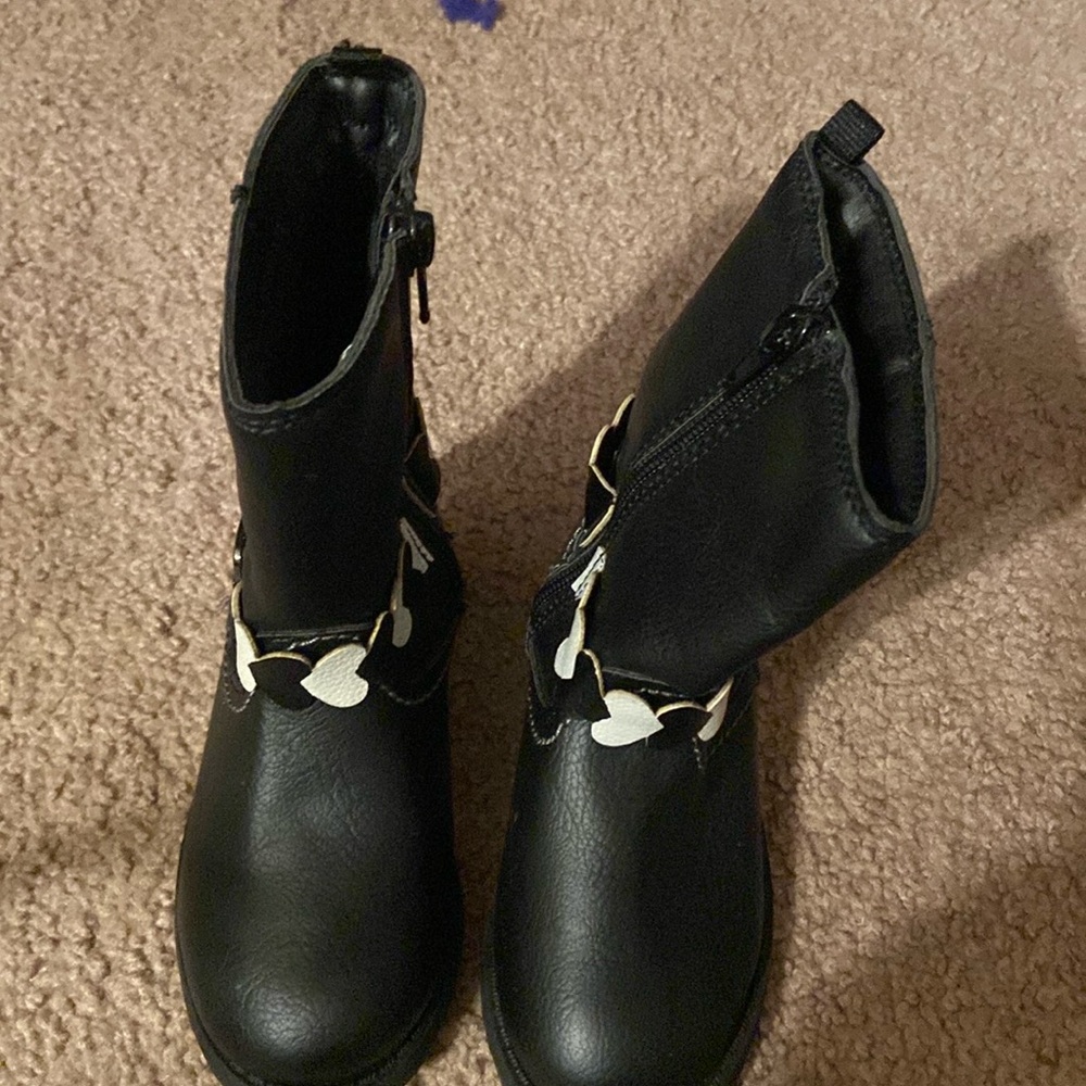 Carters boots